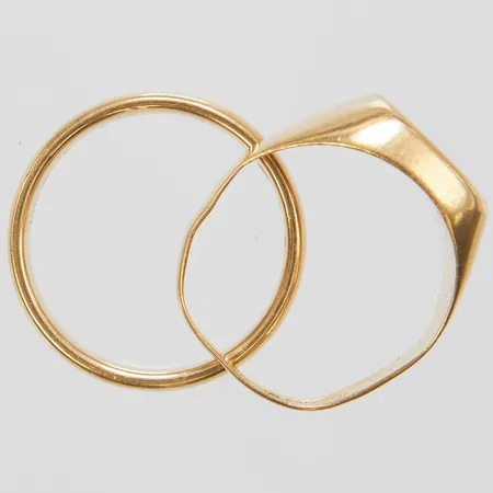 Diverse guld, skevt, graverat, 18K Vikt: 12,4 g