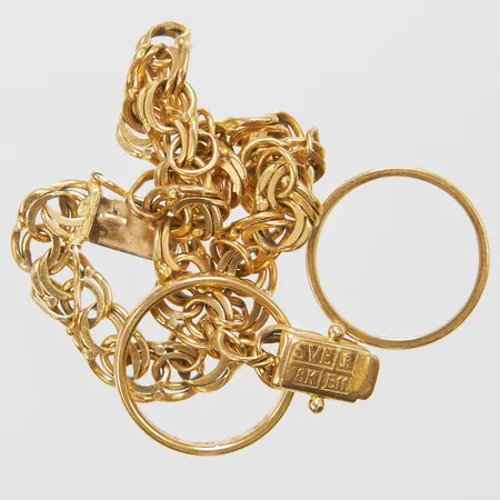 Diverse guld, slitet, graverat, 18K Vikt: 21,2 g