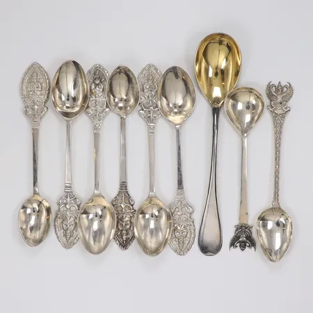 Diverse kaffeskedar, delvis ostämplade, silver  Vikt: 158,8 g