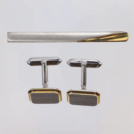 Ett sett Slipshållare samt Manschettknappar, delvis förgyllda, längd 60mm, samt 12x17mm, GHA silver 925/1000 Vikt: 21,6 g