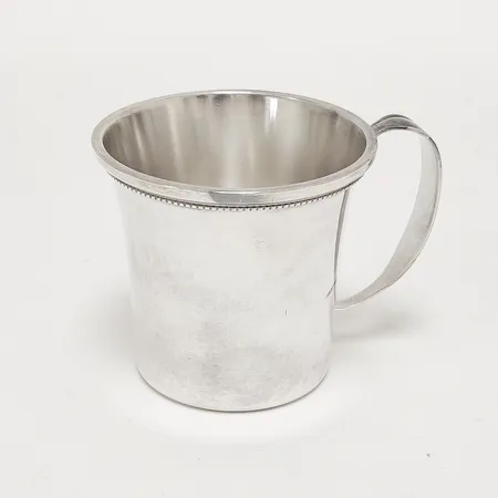 Bägare med handtag, höjd: 5,6cm, svenska stämplar, 830/1000 Vikt: 50,3 g