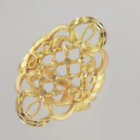 Ring, Ø 17½ mm, höjd 29,3 mm, 18K Vikt: 3,9 g