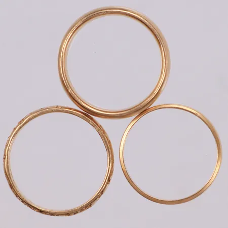 3 Ringar, gravyr, 18K  Vikt: 17,7 g