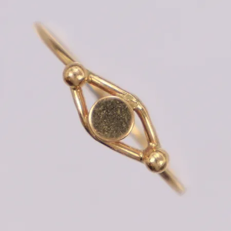 Ring, stl 17¾, bredd 0,9-5mm, Italien, 18K  Vikt: 1,1 g