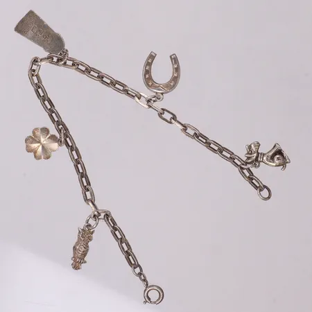 Armband med berlocker, längd 20cm, 835/1000 silver Vikt: 14,4 g