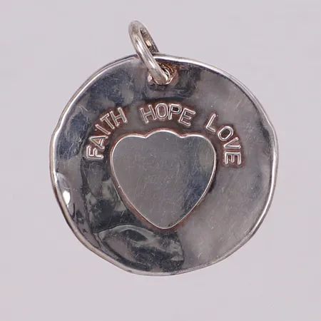 Hänge, längd 35mm, Faith, Hope, Love, Finland, RMR, repor,  925/1000 silver Vikt: 13,6 g