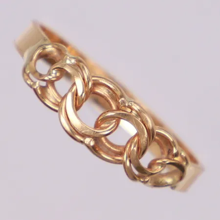 Ring, Bismarck, stl 18¼, bredd 5,9mm, Golden Fingers, Järfälla, 18K Vikt: 2,1 g