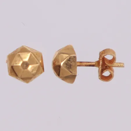 Ett par örhängen med mönster, Ø6mm, 18K  Vikt: 0,8 g