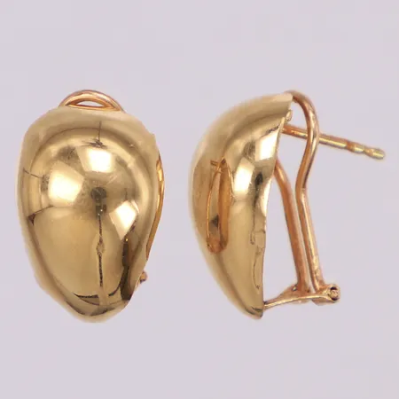 Ett par örhängen, längd 17mm, bredd 11mm, liten buckla, 18K  Vikt: 2,7 g