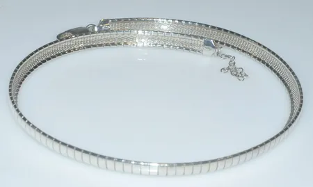 Collier, längd 40 cm + 5 cm extralänkar, bredd 7 mm, silver 925/1000   Vikt: 33,5 g
