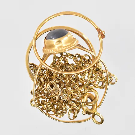 Diverse guld, defekter, sliten sten, 18K Vikt: 3,5 g