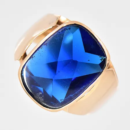 Klackring, stl 20, bredd ovandel 18,2mm, skadad skena, nagg blå sten, 14K Vikt: 6,4 g