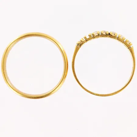 2 ringar, defekter, gravyrer, 18K Vikt: 5,8 g