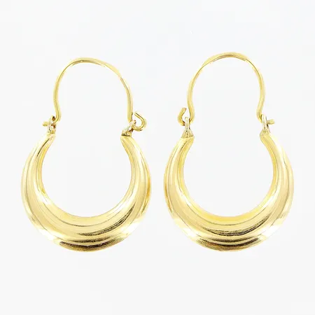 Ett par örhängen, 22x14mm, något skeva hängen, 18K.  Vikt: 1,4 g