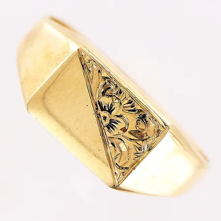 Klackring, stl 20, bredd 3-7,5mm, blomdekor, 18K.  Vikt: 2,7 g