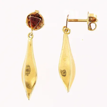 Ett par örhängen, 26x6mm, ihålig, 18K.  Vikt: 1,9 g
