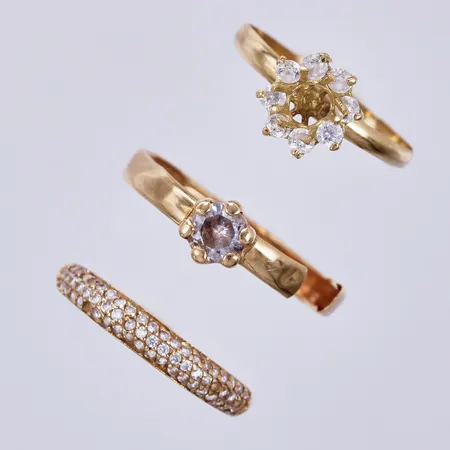 3 ringar, stl: 17-17½, defekta/stenar saknas, 18K Vikt: 2,9 g