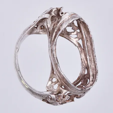 Ring, defekt, 830/1000 silver  Vikt: 8,1 g