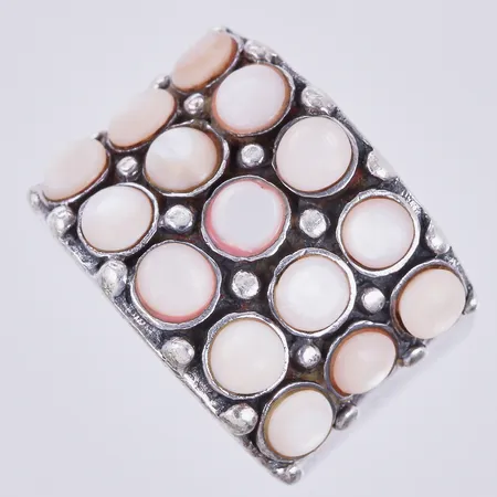 Ring med rosa/vita stenar, stl: 17¼, bredd: ca 10-16mm, 925/1000 silver  Vikt: 15 g