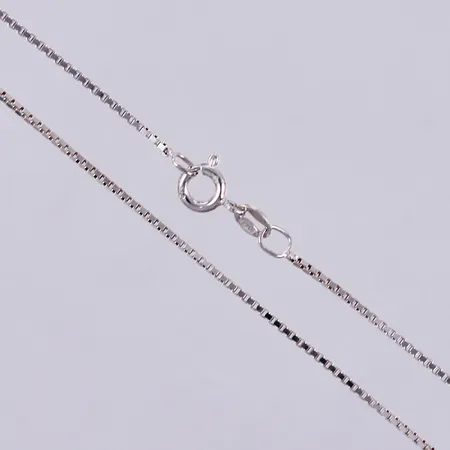 Kedja Venezia längd ca 42cm, bredd ca 1mm, 925/1000 silver Vikt: 2,8 g