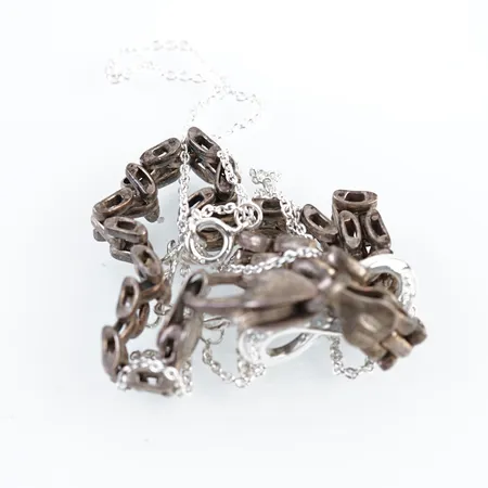 Diverse silversmycken Vikt: 12,7 g