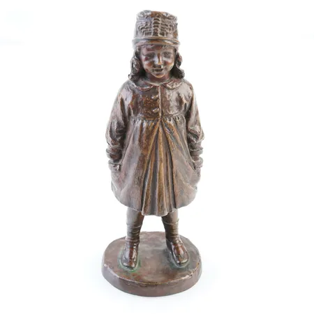 Figurin Brunpatinerad brons, Höjd 22,5cm, signerad Adda Bonfils august 1919