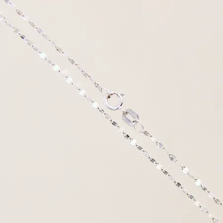 Kedja, längd 45cm, bredd 2mm, vitguld, 18K  Vikt: 0,8 g