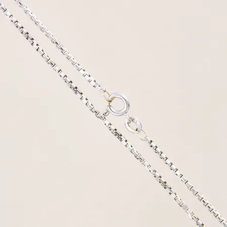 Kedja Venezia, längd: 43cm, bredd: 1,6mm, vitguld, 18K  Vikt: 6,9 g