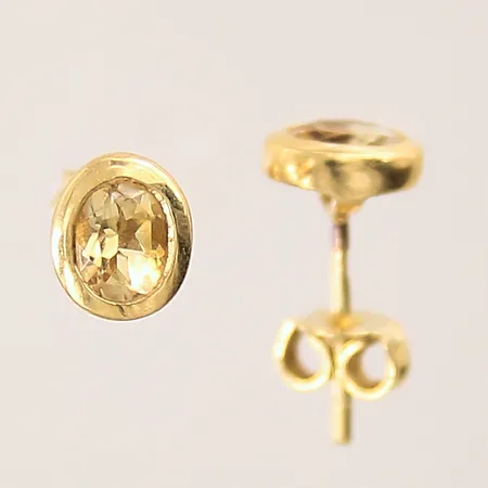Ett par örhängen med troligen citriner, Ø7x6mm, 18K Vikt: 1,5 g