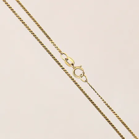 Kedja S-länk, längd: 45cm, bredd: 1,2mm, något skev, 18K  Vikt: 2,6 g