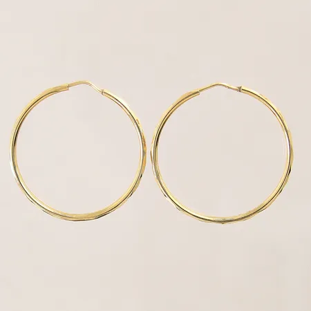 Ett par örhängen creoler, Ø31,3mm, bredd: 1,9mm, 18K  Vikt: 3,9 g