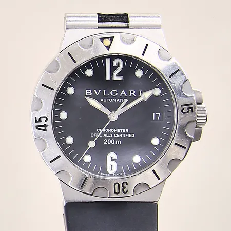 Herrur BVLGARI Diagono Scuba, stål, automat, ref-nr: SD 38 S, serie-nr: L16788, Ø38mm, datum, safirglas, original gummiband defekt, bruksslitage, boett med mindre repor, original stållänk medföljer, extra länkbitar, box, manual
