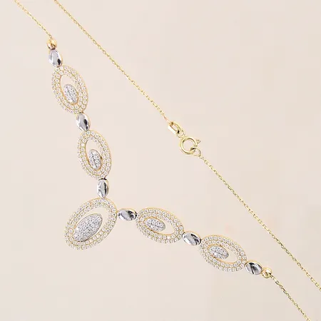 Collier med vita stenar, längd: 44,5cm, bredd: 1-11mm, 14K Vikt: 7,8 g