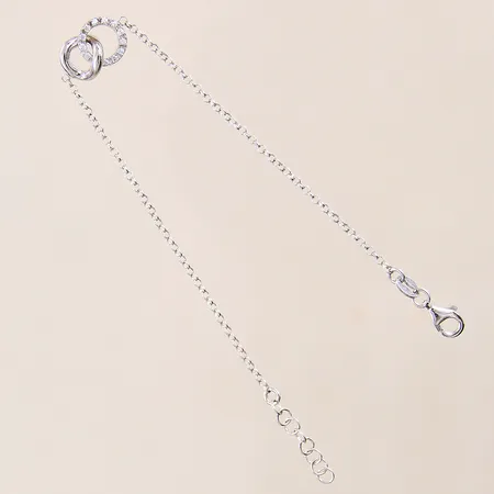 Armband med vita stenar, längd: 17,5-19cm, bredd: 1,7-9mm, GHA, silver 925/1000 Vikt: 2,4 g