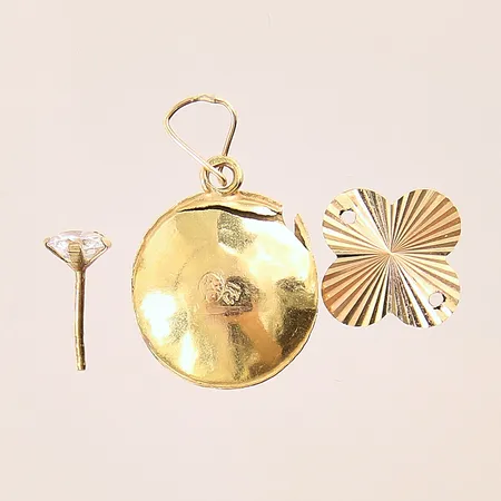 Diverse guldsmycken, 14K  Vikt: 1,6 g