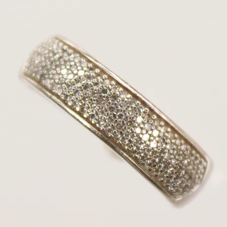 Ring med vita stenar, stl 17, bredd 2-5mm, vitguld, 18K Vikt: 3,9 g