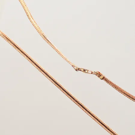 halskedja, längd 42cm, bredd 2mm, något skeva länkdelar, 18K Vikt: 7,7 g