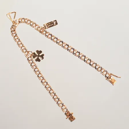 Armband med berlocker, längd 19cm, bredd 5mm,  Vikt: 7,9 g