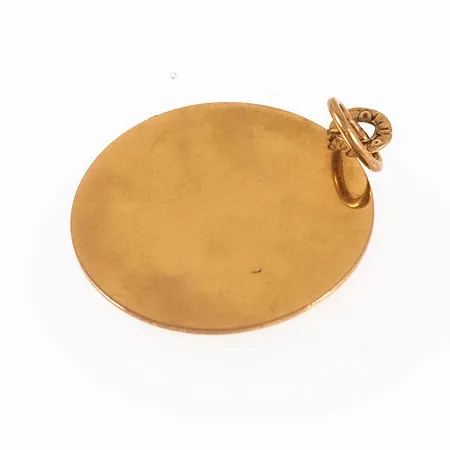 Graverat guld i 18K. Vikt: 0,8g.