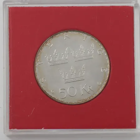 Samlarmynt "All offentlig makt i Sverige utgår från folket", Ø36mm, år 1975, nominellt värde: 50kr, plastetui, 925/1000 silver Vikt: 27 g