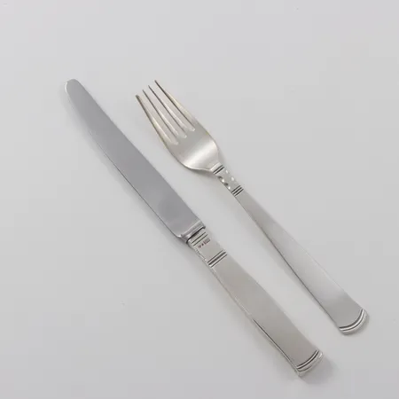 Smörgåsbestick modell Rosenholm, Gafflar 10st längd 13,7cm och knivar 10st längd 16,7cm, silver Vikt: 0 g