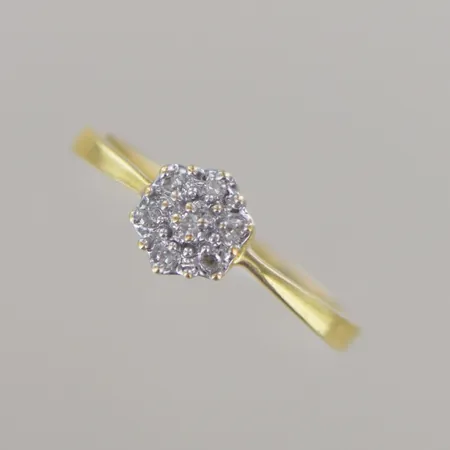 Ring med briljanter, Ø 17 mm, 18k Vikt: 2,1 g
