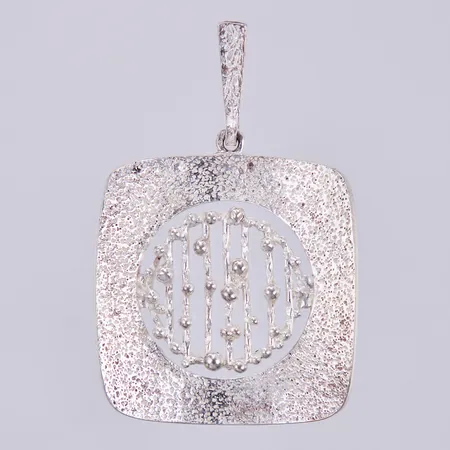Hänge längd ca 57mm, bredd ca 37mm, EB 830/1000 silver Vikt: 13,3 g