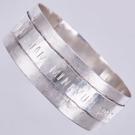 Armring Carpe Diem Quam Minimum Credula Postero, Ø 65mm, bredd ca 24mm, 2010, silver Vikt: 56,8 g
