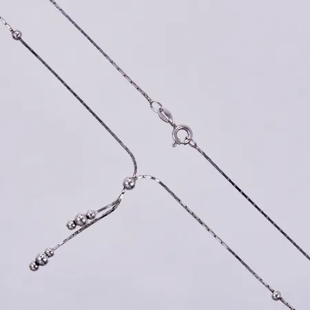 Collier längd ca 42cm, bredd ca 1-4mm, 925/1000 silver Vikt: 3,3 g