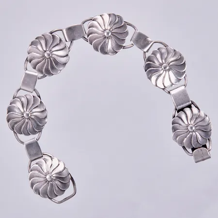 Armband längd ca 17,5cm, bredd ca 18mm, 830/1000 silver Vikt: 24,9 g