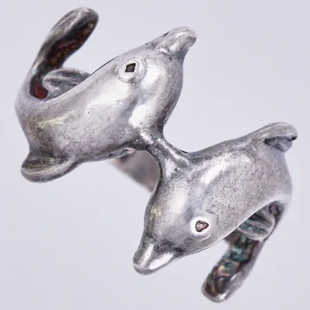 Ring stl: 15 ¾, bredd ca 3-14mm, 925/1000 silver Vikt: 4,1 g