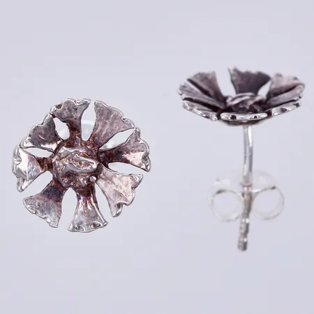 Ett par örhängen Ø 10mm, silver Vikt: 1,1 g