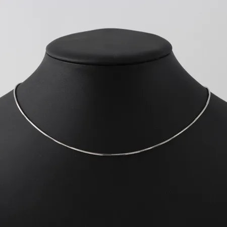 Kedja åttkantig, längd 41cm, bredd ca 1,3mm, Italy, silver Vikt: 5,5 g