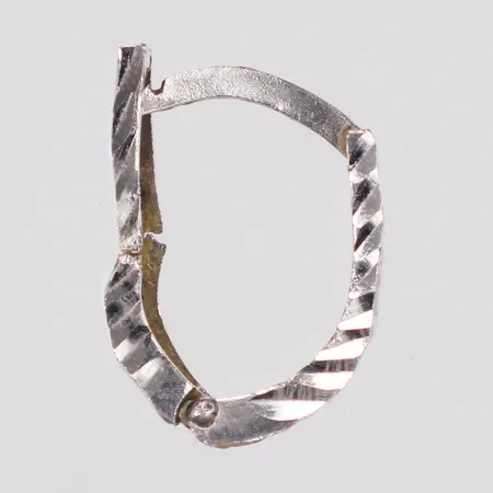 Örhänge, udda, vitguld, längd 1,5cm, bredd 10mm, defekt/trasig, 18K  Vikt: 1 g